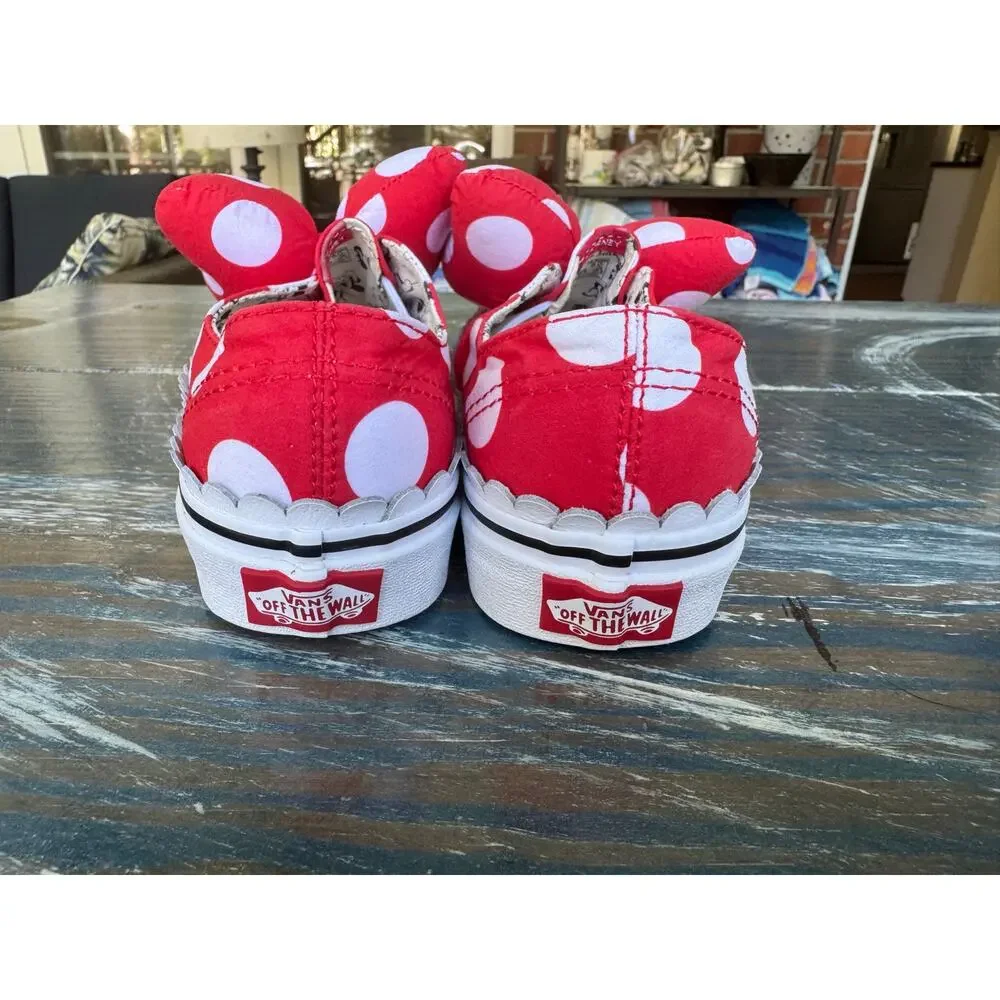 VANS X Disney Minnie Mouse Old Skool Shoe/Sneaker,  4.5 mens, 6 womens